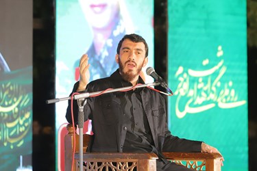 همایش ملی بزرگداشت شهدای مدافع حرم در نجف آباد
