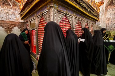 آئین غبار روبی ضریح امامزاده صالح(ع) توسط اصحاب رسانه