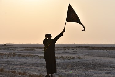 بزرگترین کاروان مشایه اربعین حامل بیرق های حسینی کشور