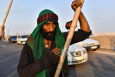 بزرگترین کاروان مشایه اربعین حامل بیرق های حسینی کشور