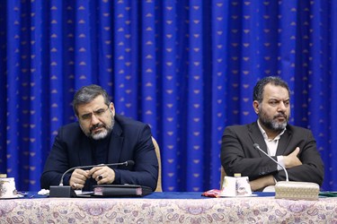  مهدی اسماعیلی وزیر فرهنگ و ارشاد در  جلسه شورای عالی انقلاب فرهنگی