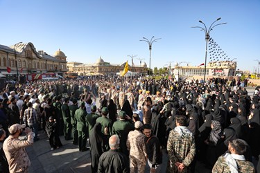 پیکر شهید گمنام بر روی دستان پرمهر همدان