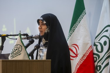 سخرانی فضه سادات حسینی در دیدار جمعی از بانوان موکب‌دار اربعین با محمدباقر قالیباف