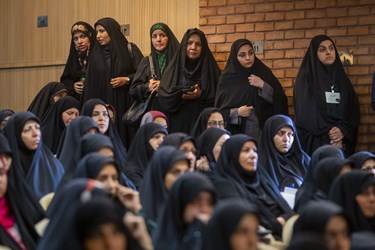 دیدار جمعی از بانوان موکب‌دار اربعین با محمدباقر قالیباف