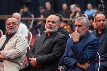 حضور  احمد وحیدی وزیر کشور در مراسم افتتاحیه رادیو اربعین در خیمه عاشورایی میدان هفت تیر تهران