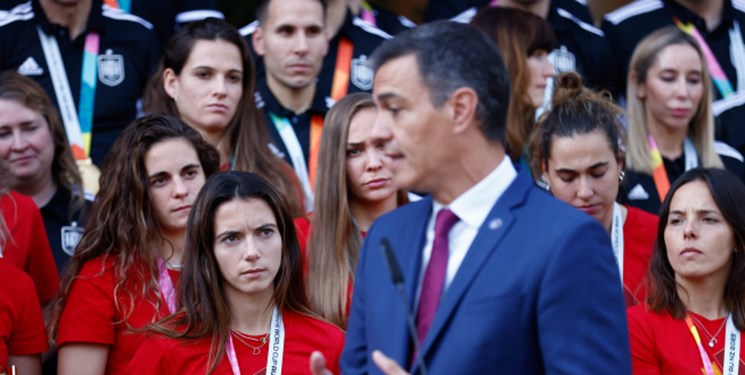 واکنش نخست وزیر اسپانیا به اقدام غیراخلاقی روبیالس