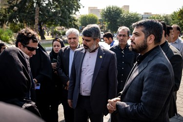 رونمایی از سردیس دکتر ضیاءالدین یزدیان