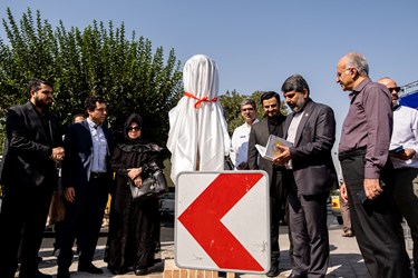 رونمایی از سردیس دکتر ضیاءالدین یزدیان