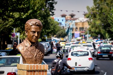رونمایی از سردیس دکتر ضیاءالدین یزدیان