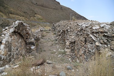 کاروانسرای سنگی صفویه در جاده چالوس 