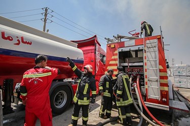 آتش‌سوزی در «شرکت فوم سازی» شیراز