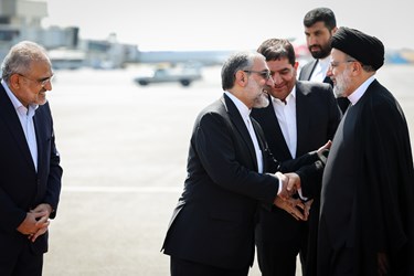 بازگشت رئیس جمهور از آفریقای جنوبی