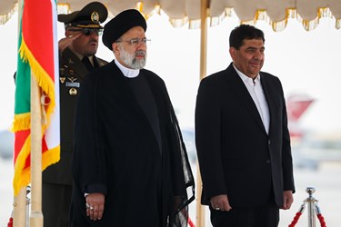 بازگشت رئیس جمهور از آفریقای جنوبی