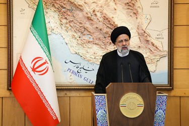 بازگشت رئیس جمهور از آفریقای جنوبی