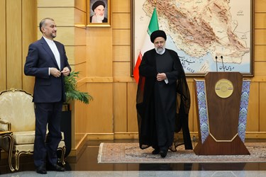 بازگشت رئیس جمهور از آفریقای جنوبی