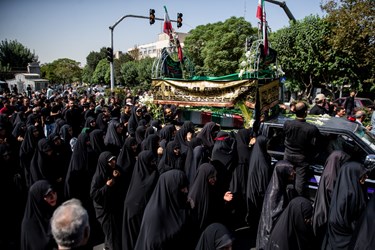  مراسم تشییع و خاکسپاری شهید گمنام در خانه مداحان تهران 
