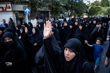  مراسم تشییع و خاکسپاری شهید گمنام در خانه مداحان تهران 