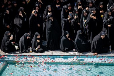  مراسم تشییع و خاکسپاری شهید گمنام در خانه مداحان تهران 