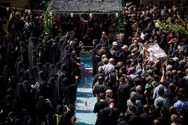  مراسم تشییع و خاکسپاری شهید گمنام در خانه مداحان تهران 
