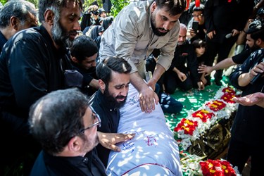  مراسم تشییع و خاکسپاری شهید گمنام در خانه مداحان تهران 