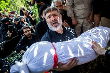  مراسم تشییع و خاکسپاری شهید گمنام در خانه مداحان تهران 