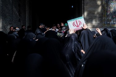  مراسم تشییع و خاکسپاری شهید گمنام در خانه مداحان تهران 