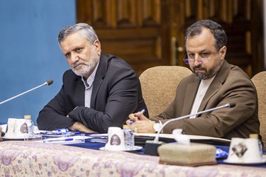 سید احسان خاندوزی وزیر اقتصاد و صولت مرتضوی وزیر کار در جلسه شورای عالی مسکن