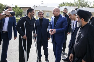 گفت و گوی علیرضا دبیر رئیس فدراسیون کشتی و محمدباقر قالیباف رئیس مجلس شورای اسلامی 