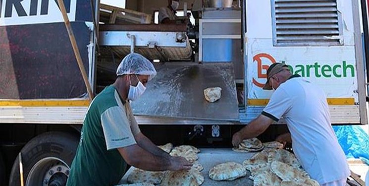 استقرار نانوایی سیار ارتش با ظرفیت پخت ۳۰ هزار قرص نان در مهران