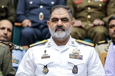دریادار شهرام ایرانی فرمانده نیروی دریایی ارتش در مراسم آغاز سال تحصیلی دافوس
