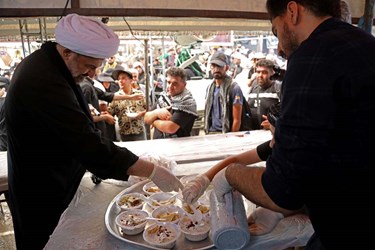 اطعام روزانه 20 هزار نفر در موکب امام‌زادگان استان قم