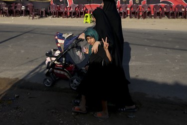 پیاده روی زائران حسینی از مسیب تا کربلا