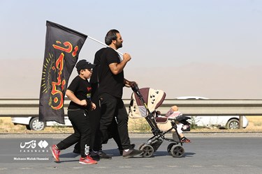 پیاده روی جاماندگان اربعین حسینی در اراک 