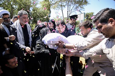 تشییع و تدفین شهید گمنام در دانشکده هواپیمایی کشوری