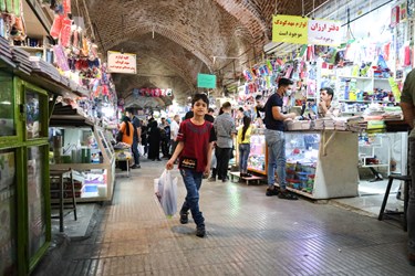 بازار لوازم التحریر در «صحافی خانه» همدان