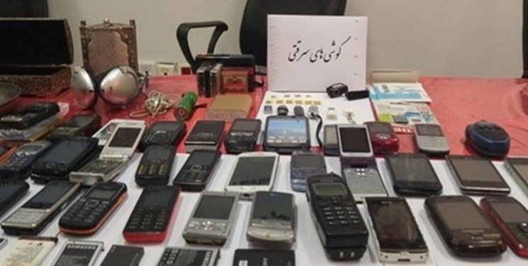 دستگیری ۲ سارق تلفن همراه در گنبدکاووس
