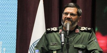 اساتید پرچم‌‌دار جهاد تبیین در مقابله با دشمن هستند