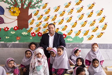 بازدید از کلاس ها توسط رضامراد صحرایی  وزیر آموزش و پرورش در آئین جشن شکوفه ها