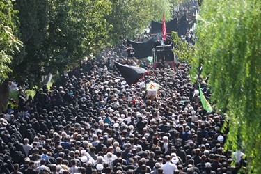 مراسم تشییع پیکر مطهر شهید گمنام در اصفهان