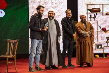 محمد حسین پویانفر و حجت الاسلام شهاب مرادی در اختتامیه نخستین کنگره ملی نوحه های عاشورایی