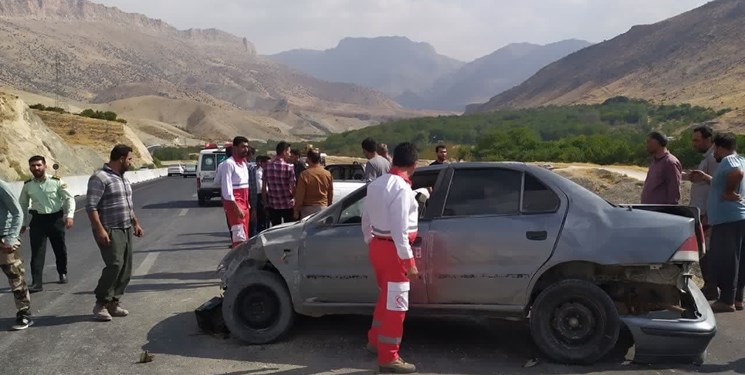 واژگونی سمند در محور‌ بروجن به لردگان ۲ مصدوم برجای‌ گذاشت