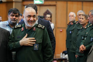 ورود سردار حسین سلامی فرمانده کل سپاه پاسداران به پنجمین دوره مراسم «یادها و نام‌ها» 