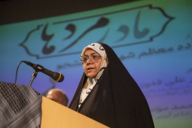 سخنرانی همسر شهید درآئین تجلیل از خانواده‌ شهدای دانشجو دانشگاه صنعتی امیرکبیر