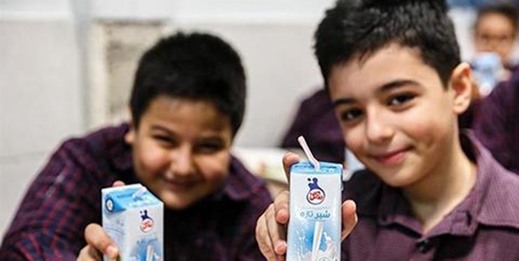 شیر رایگان در دبستان‌های دولتی توزیع می شود