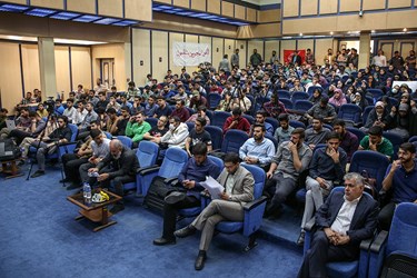 برنامه پرسش و پاسخ دانشجویان آقای سخنگو کجا ایستاده‌ایم؟ در دانشگاه شهید بهشتی تهران 