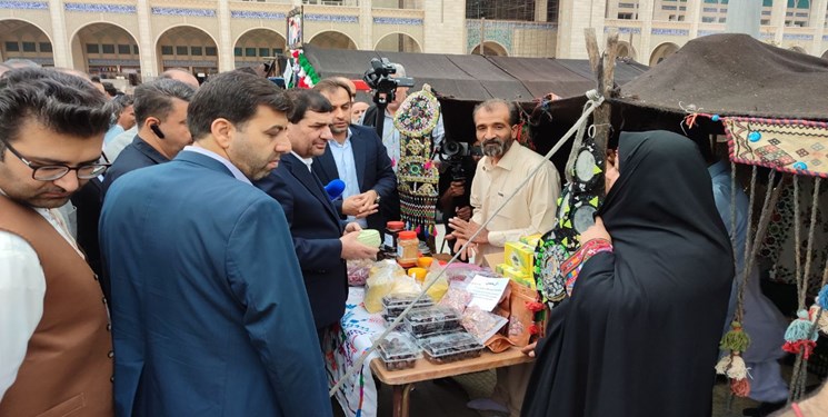 عرضه صنایع دستی عشایرسیستان و بلوچستان در نمایشگاه توانمندی‌های روستاییان و عشایر