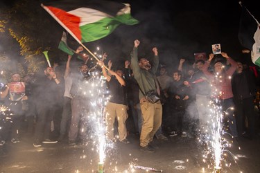 خوشحالی  مردمی تهران در میدان فلسطین  در حمایت از پیروزی مردم فلسطین