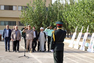 صبحگاه مشترک همزمان با هفته نیروی انتظامی در نجف‌آباد