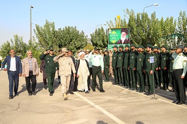 صبحگاه مشترک همزمان با هفته نیروی انتظامی در نجف‌آباد