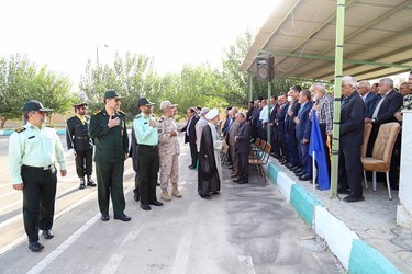 صبحگاه مشترک همزمان با هفته نیروی انتظامی در نجف‌آباد